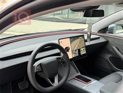 تسلا موديل 3